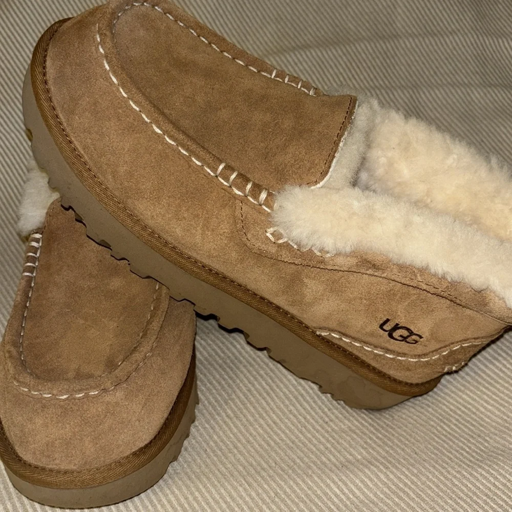 UGG Women's Brown Suede Moccasins with Shearling - Picture 3 of 4